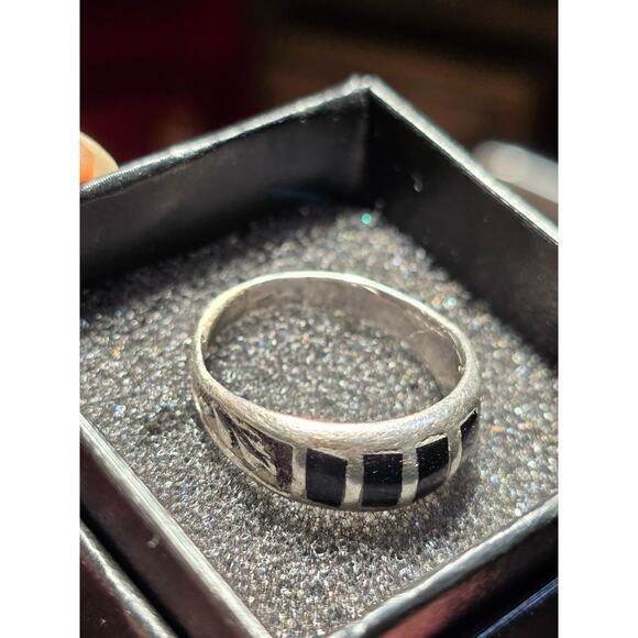 Sterling Silver & Black Onyx Inlay Ring Size 7 - Picture 7 of 9